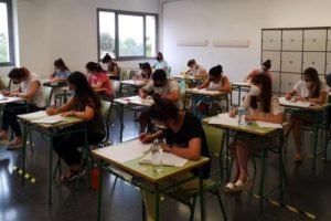 Hoy casi siete mil aspirantes optan a las 500 nuevas plazas de maestro en Extremadura