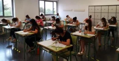 Hoy casi siete mil aspirantes optan a las 500 nuevas plazas de maestro en Extremadura