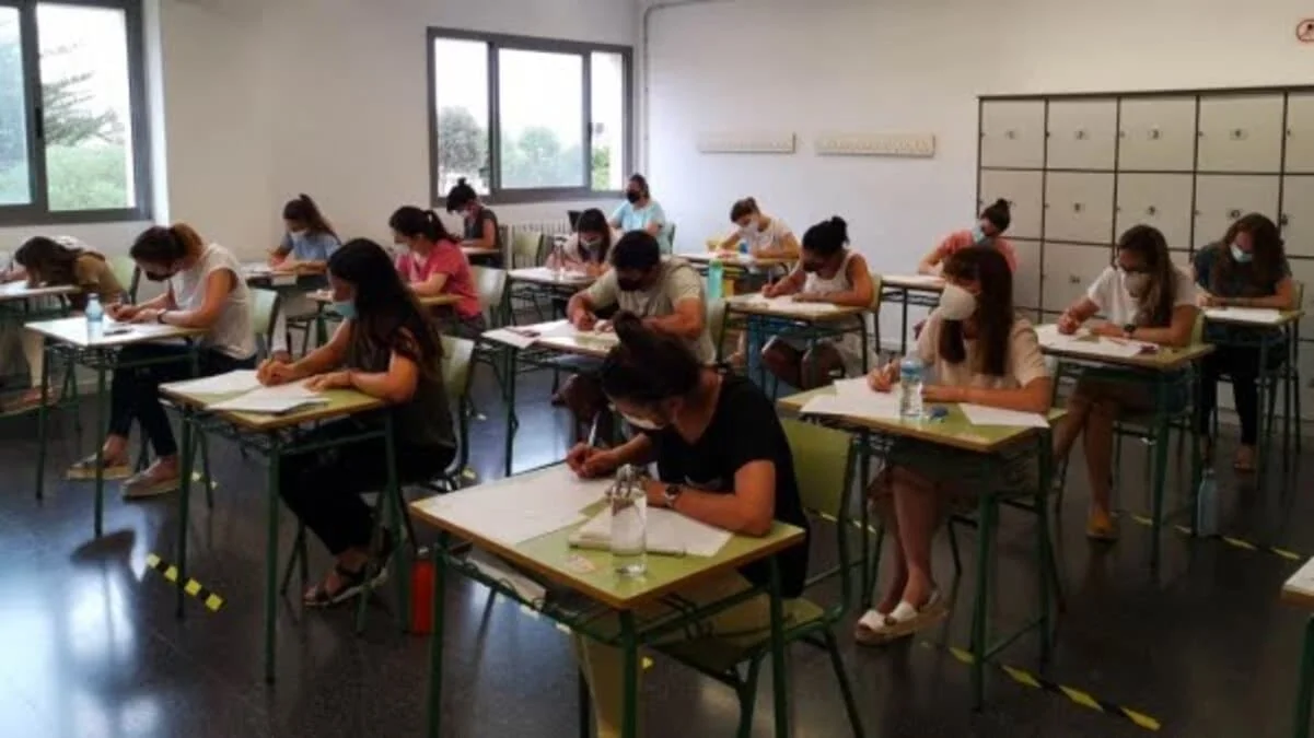 Hoy casi siete mil aspirantes optan a las 500 nuevas plazas de maestro en Extremadura