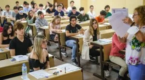 Publicadas las notas de la segunda prueba de las oposiciones a maestro en Extremadura