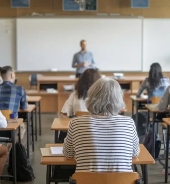 Nuevas vías en Extremadura para que mayores de edad obtengan los títulos de ESO y Bachillerato